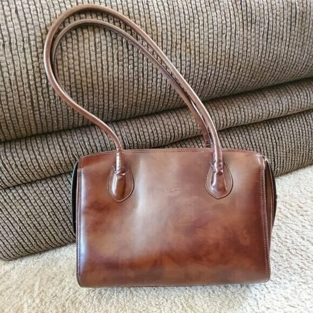 Foti Calja Italian leather handbag